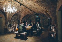 Pezinské vínne pivnice - Zámocké vinárstvo pivnica